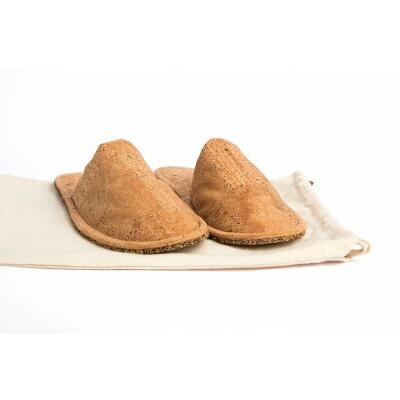 Slippers slippers made of cork fabric