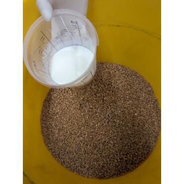 BLEILE Korkgranulat 3–8 mm + Bindemittel (100 L + 5 L) – atmungsaktiv, wasserdurchlässig | Set für bis zu 10 m² bei 1 cm